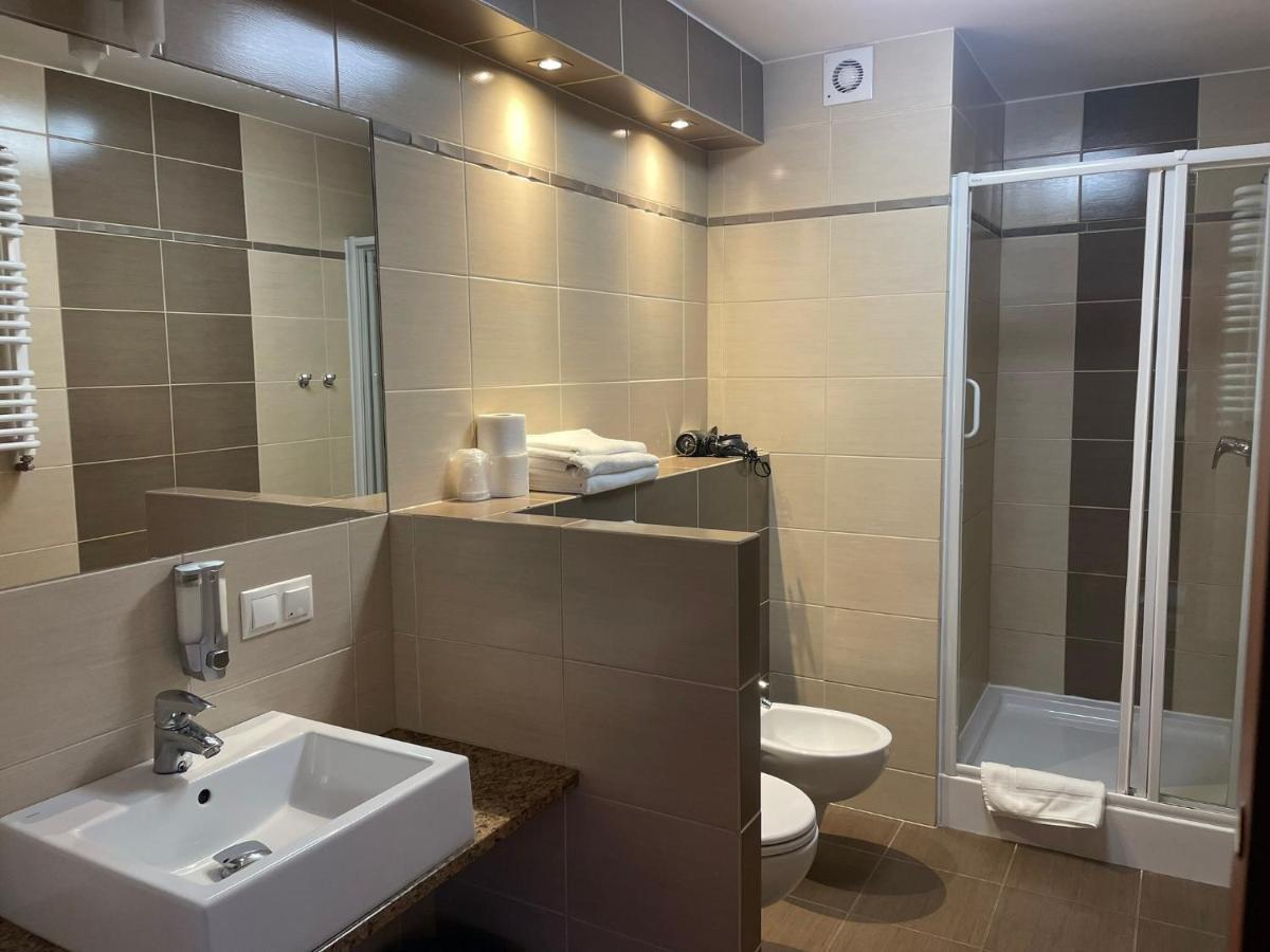 Papaver Hotel Ślesin Extérieur photo