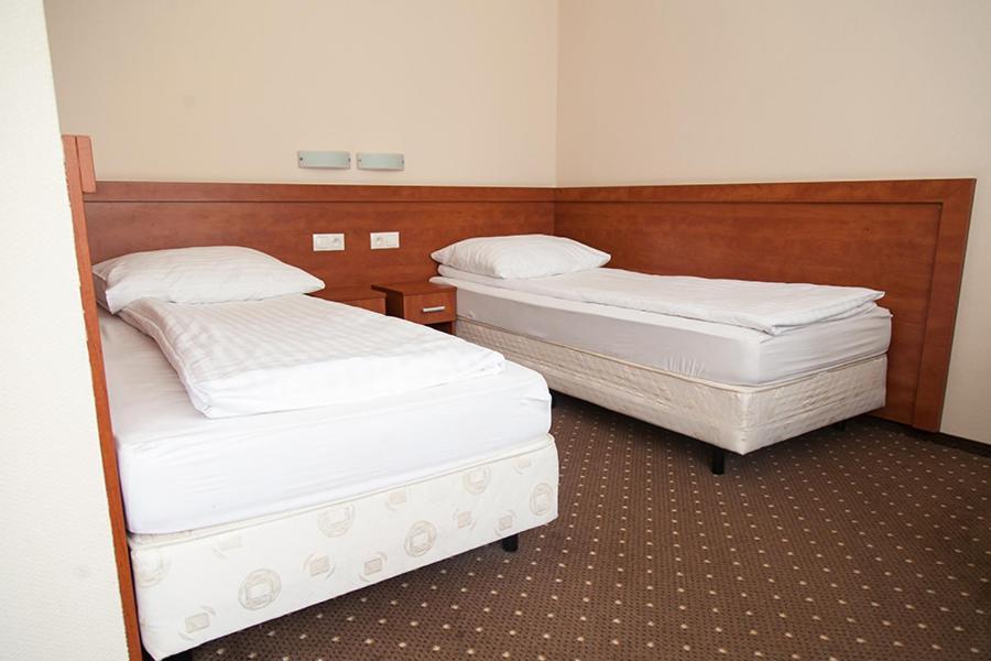 Papaver Hotel Ślesin Extérieur photo
