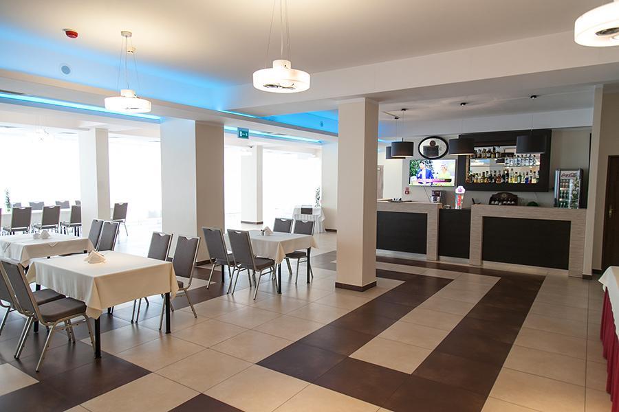 Papaver Hotel Ślesin Extérieur photo